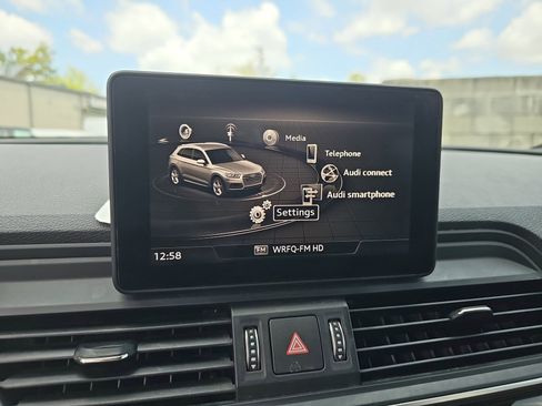 Used 2019 Audi Q5 2.0T Premium w/ Convenience Package image 24