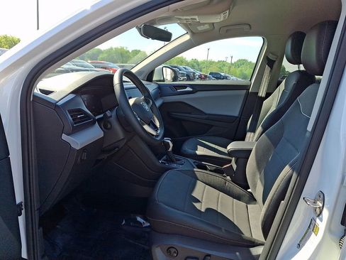 Used 2023 Volkswagen Taos SE FWD image 13