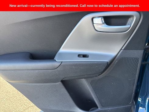 Used 2018 Kia Niro LX image 11