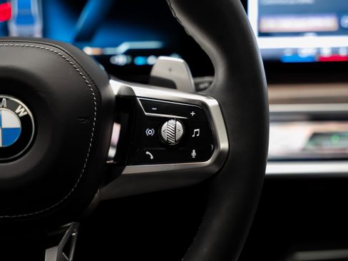 Used 2023 BMW 760i xDrive w/ Executive Package image 47