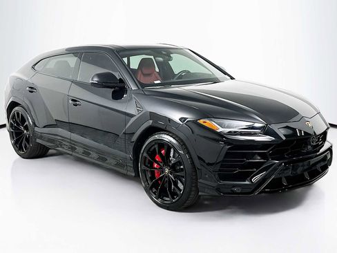 Used 2022 Lamborghini Urus image 7
