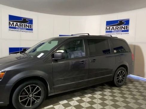 Used 2017 Dodge Grand Caravan GT image 7