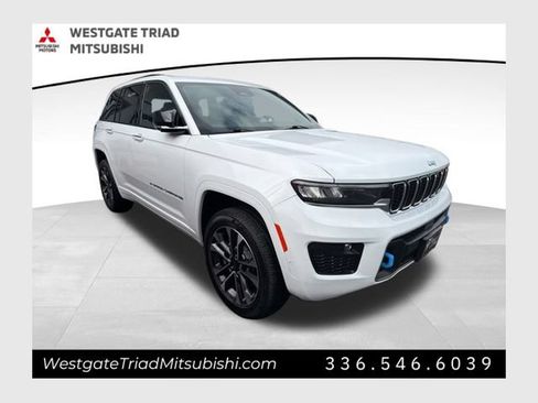 Used 2023 Jeep Grand Cherokee Overland AWD/4WD image 1