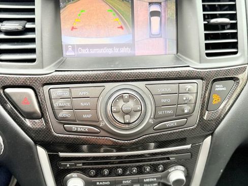 Used 2019 Nissan Pathfinder SL image 25