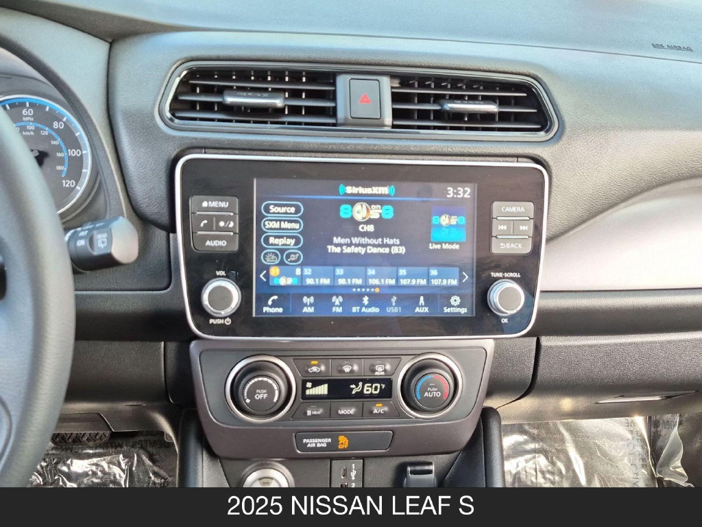 Used 2025 Nissan Leaf S FWD image 25