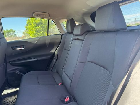 Used 2021 Toyota Venza LE AWD/4WD image 8