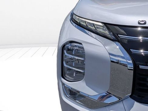 New 2026 Mitsubishi Outlander SE FWD image 9