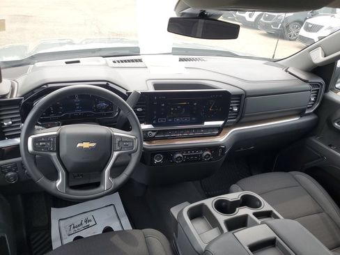 Certified 2024 Chevrolet Silverado 1500 LT AWD/4WD image 29