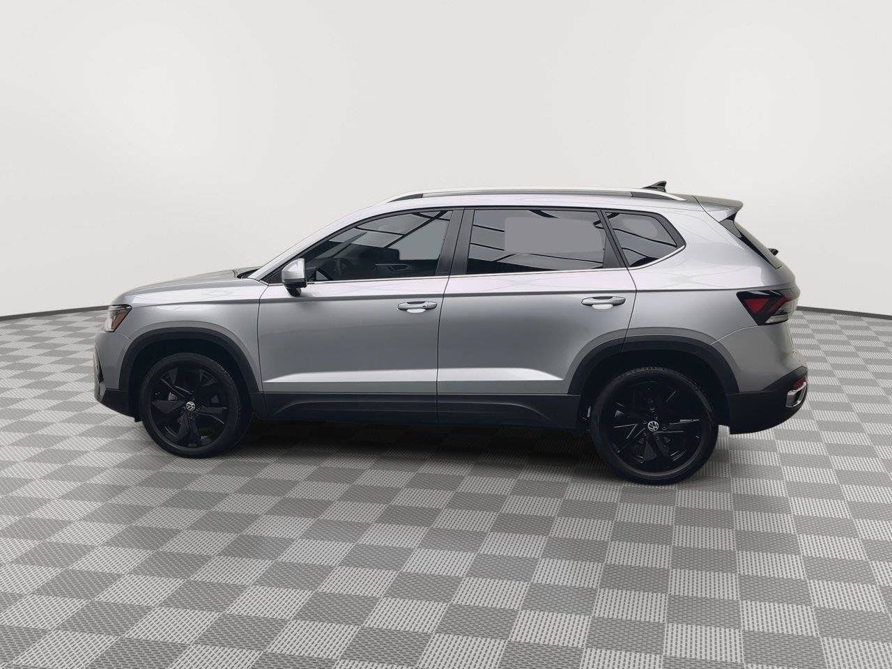 Used 2025 Volkswagen Taos SE FWD image 32