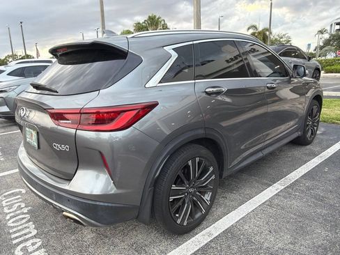 Used 2022 INFINITI QX50 Luxe w/ Appearance Package FWD image 9