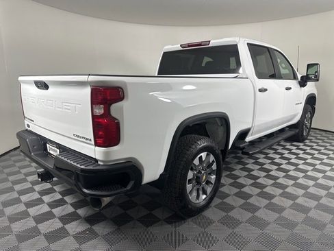 Used 2025 Chevrolet Silverado 2500 Custom w/ Custom Value Package image 3