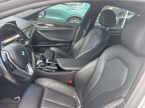 Used 2019 BMW 530i xDrive w/ Convenience Package image 8