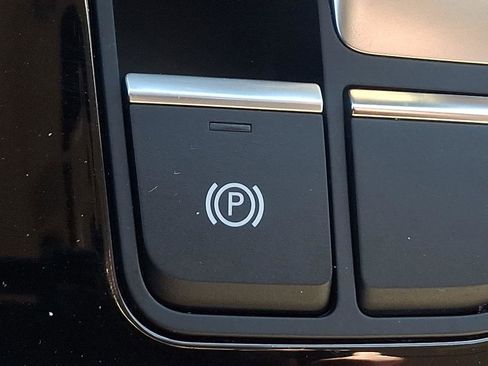 Used 2021 Audi Q5 Premium w/ Convenience Package image 24