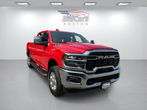 Used 2026 RAM 2500 Big Horn AWD/4WD image 3