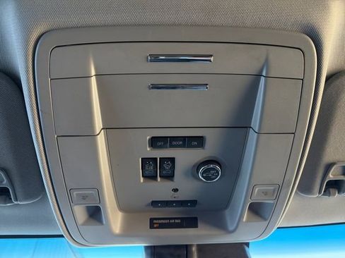 Used 2020 GMC Yukon XL SLT image 12