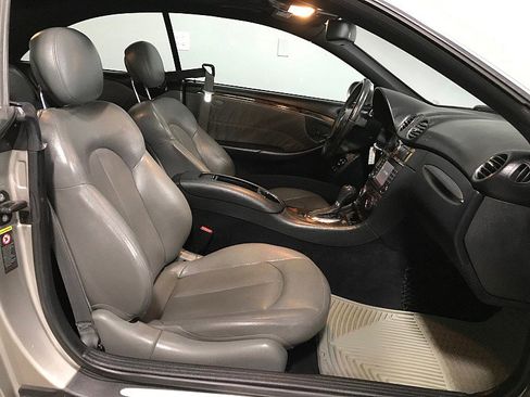 Used 2008 Mercedes-Benz CLK 350 Coupe image 14