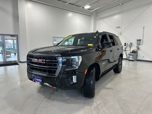 Used 2023 GMC Yukon AT4 w/ AT4 Premium Package AWD/4WD image 10