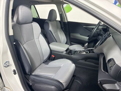 Used 2025 Subaru Outback Premium w/ Popular Package #1A image 34