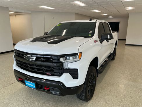 Used 2022 Chevrolet Silverado 1500 LT Trail Boss w/ LT Trail Boss Premium Package image 1