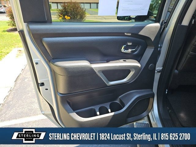 Used 2017 Nissan Titan SL w/ SL Towing Convenience Package AWD/4WD image 25