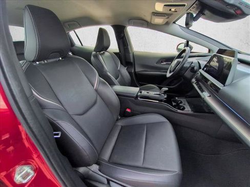 Used 2024 Toyota Prius XLE FWD image 17