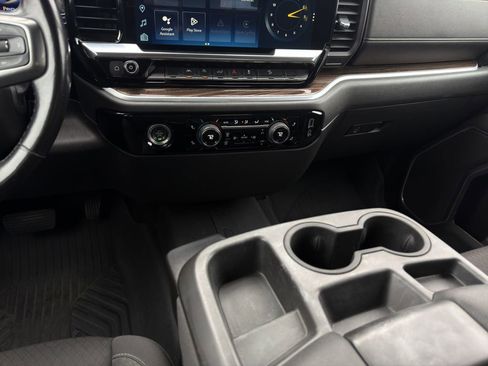 Used 2022 Chevrolet Silverado 1500 LT Trail Boss w/ LPO, Dark Essentials Package image 15