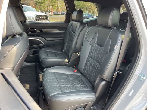 Used 2025 Kia Telluride AWD image 21