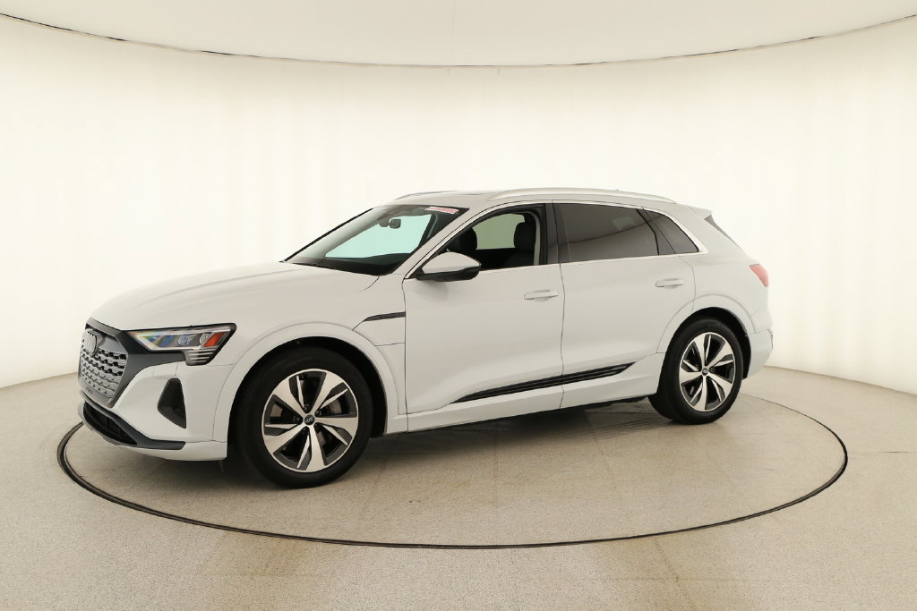 Certified 2024 Audi Q8 e-tron Premium AWD/4WD image 13