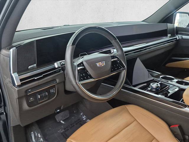 Used 2025 Cadillac Escalade Premium Luxury w/ LPO, Radiant Package RWD image 10