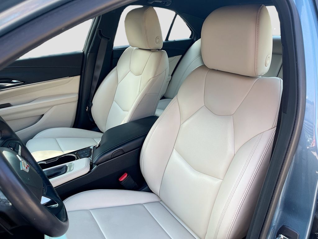 Used 2023 Cadillac CT4 Luxury RWD image 19