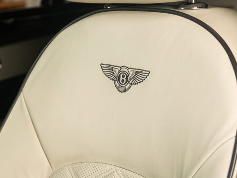 Used 2013 Bentley Mulsanne w/ Premiere Specification Pkg image 23