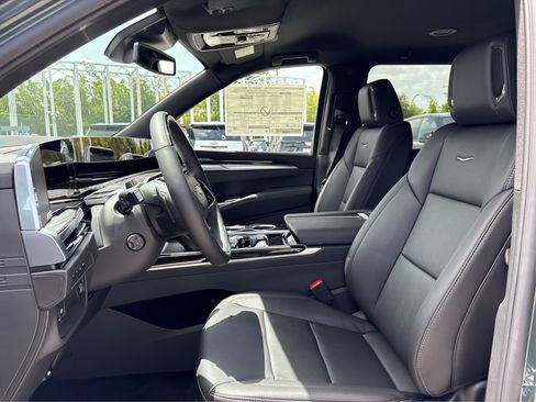 New 2026 Cadillac Escalade ESV 4WD image 9