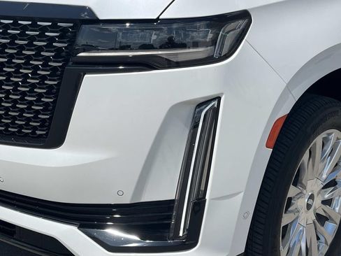Certified 2024 Cadillac Escalade ESV Premium Luxury AWD/4WD image 10