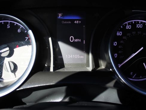 Used 2018 Toyota Camry SE image 11