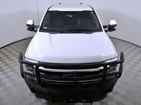 Used 2021 Ford F250 Lariat w/ Lariat Value Package AWD/4WD image 4