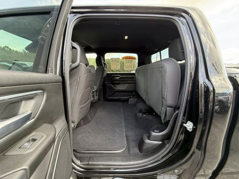 Used 2025 RAM 1500 Big Horn AWD/4WD image 24