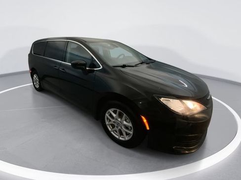 Used 2021 Chrysler Voyager LX w/ Cold Weather Group FWD image 1