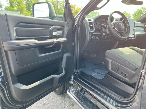 Used 2026 RAM 2500 Big Horn AWD/4WD image 9