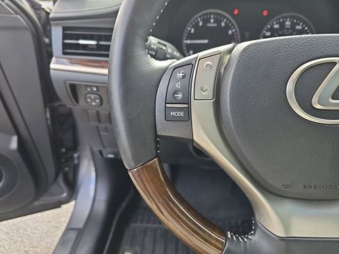 Used 2015 Lexus ES 350 w/ Luxury Package image 18