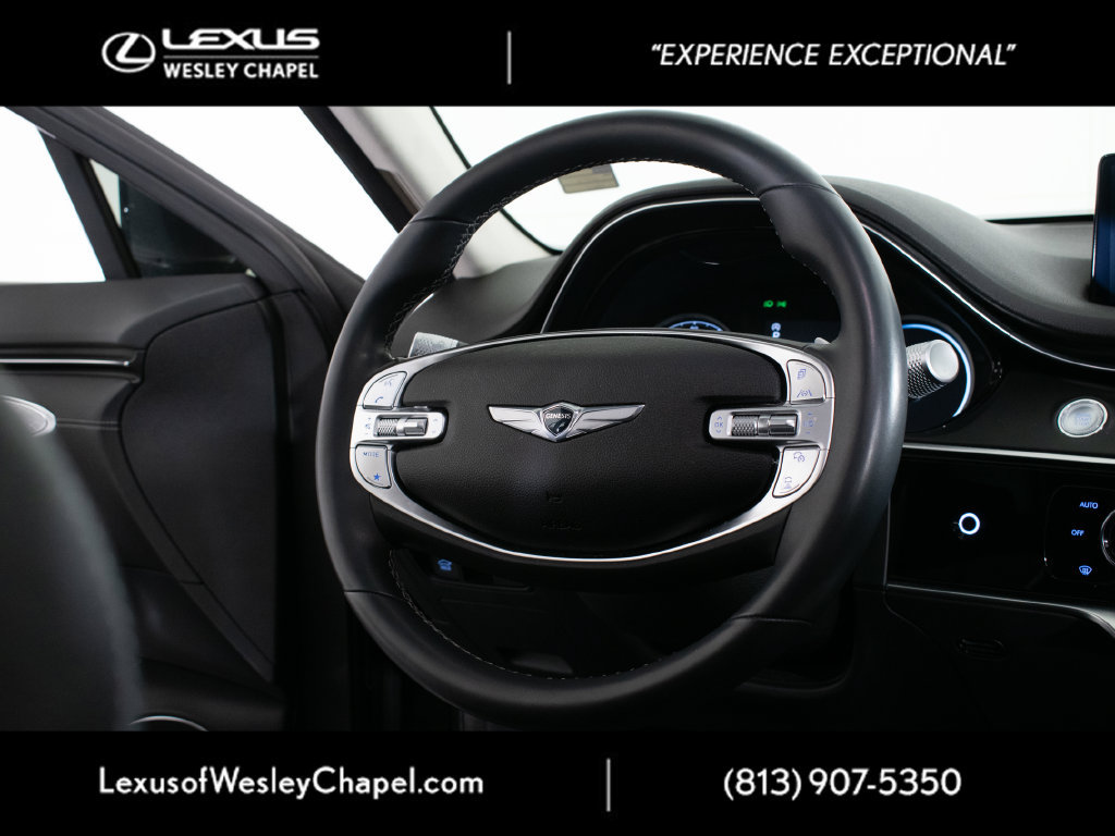 Used 2023 Genesis GV70 2.5T w/ Select Package AWD/4WD image 12