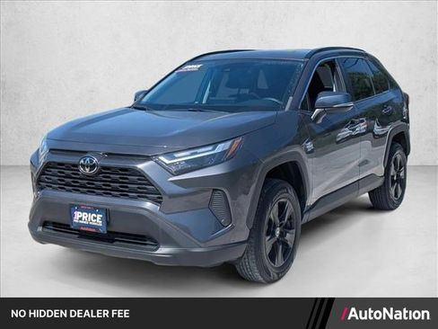 Used 2022 Toyota RAV4 XLE w/ Convenience Package AWD/4WD image 1