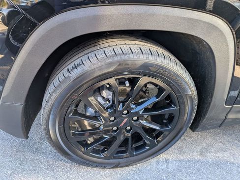 Certified 2024 GMC Terrain SLE w/ Elevation Edition image 3