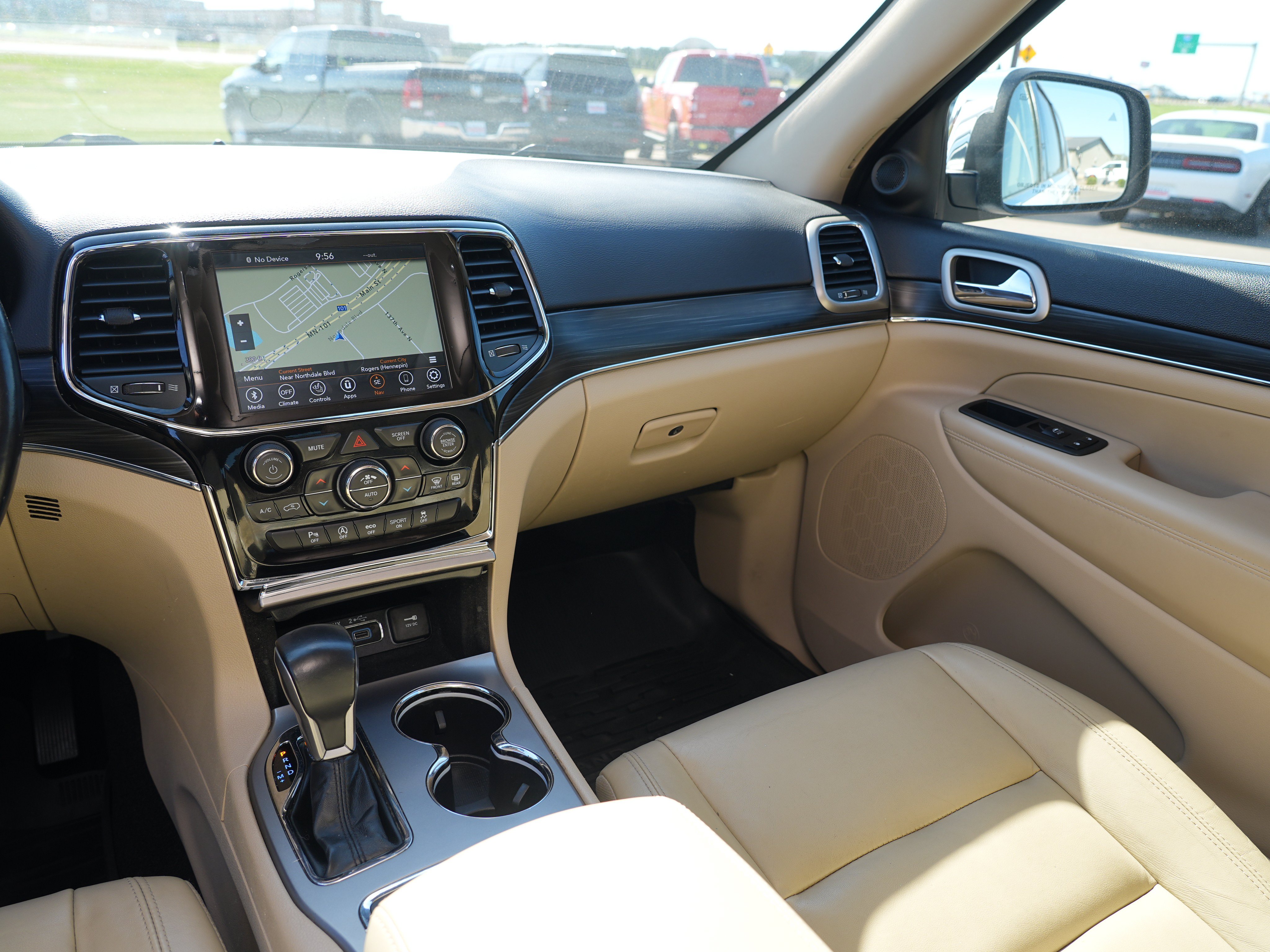 Used 2021 Jeep Grand Cherokee Limited AWD/4WD image 21