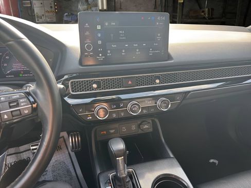 Used 2025 Honda Civic Sport Touring image 23