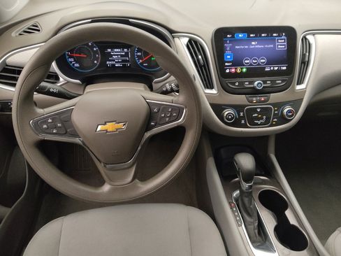 Used 2021 Chevrolet Malibu LS FWD image 22