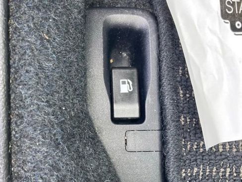 Used 2018 Subaru Forester 2.5i Premium w/ All-Weather Package AWD/4WD image 28