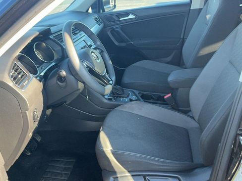Used 2020 Volkswagen Tiguan S image 16