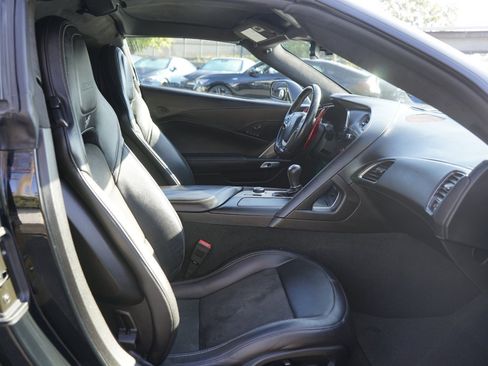 Used 2015 Chevrolet Corvette Z06 w/ 3LZ Preferred Equipment Group image 14