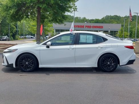 Certified 2025 Toyota Camry SE FWD image 10
