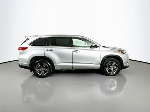 Used 2019 Toyota Highlander Limited Platinum AWD/4WD image 8